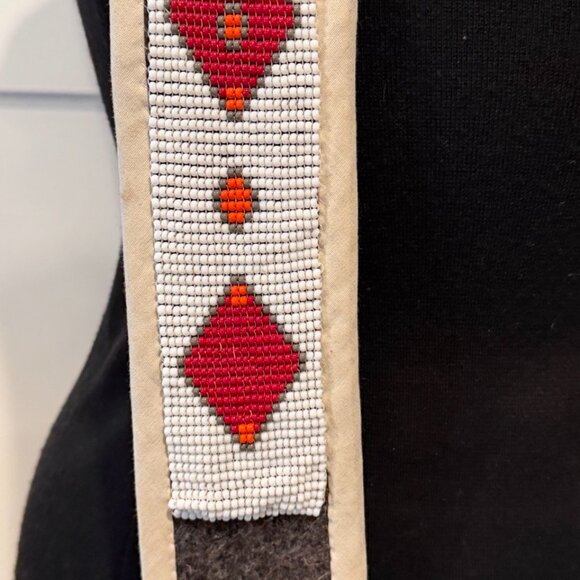 Vintage Handmade Native American Indian Indigenous Beaded Cross Body Purse - Picture 3 of 16